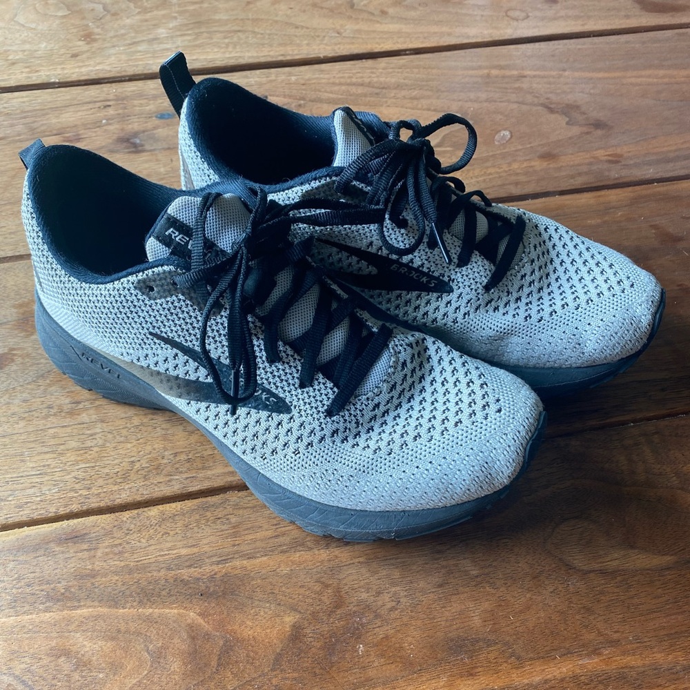 Brooks Revel 4 ladies running shoes